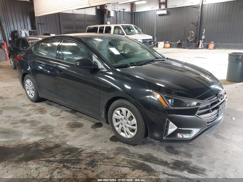 2020 HYUNDAI ELANTRA SE — Галерея фотографий