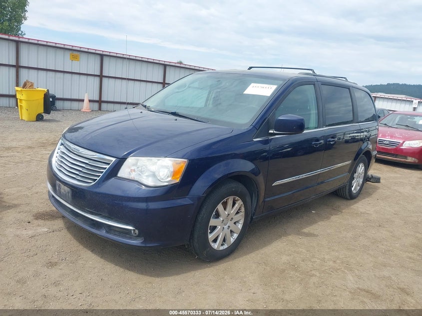 2014 CHRYSLER TOWN & COUNTRY auction photo 2