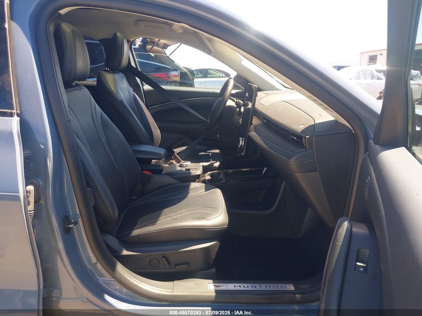 2023 FORD MUSTANG MACH-E auction photo 5