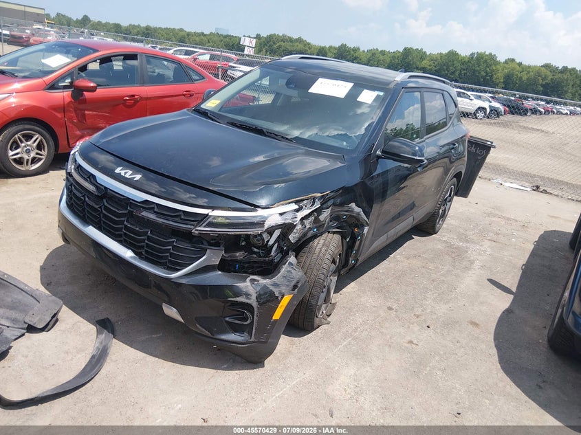 2026 Kia Seltos, Left Front, IAAI, VIN KNDEUCAA3T7927055 — photo 2