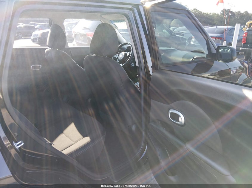 2015 KIA SOUL auction photo 8