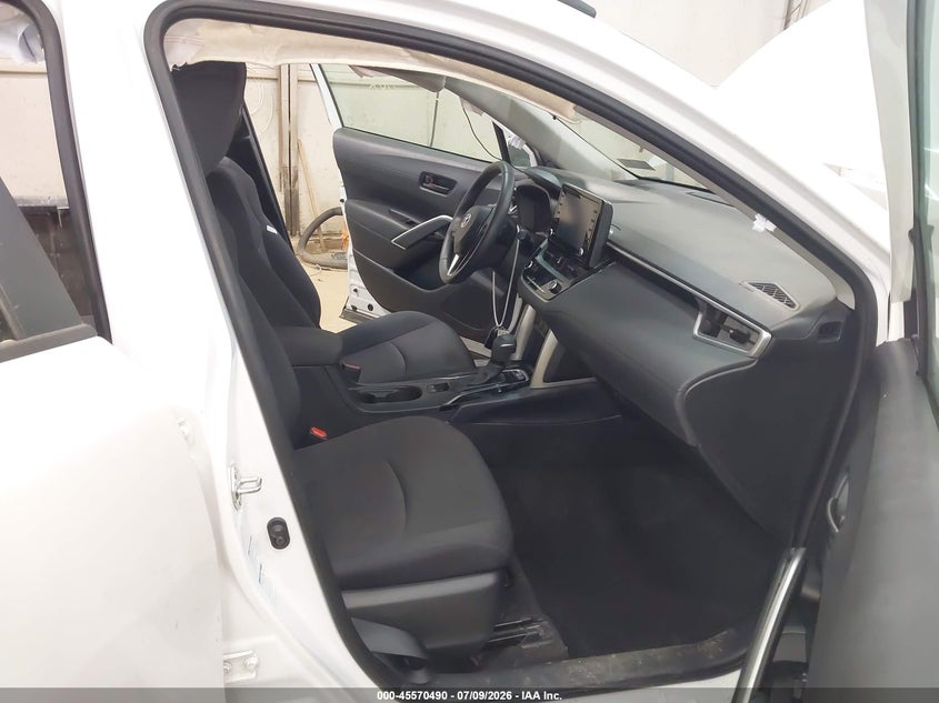 2022 TOYOTA COROLLA CROSS auction photo 5
