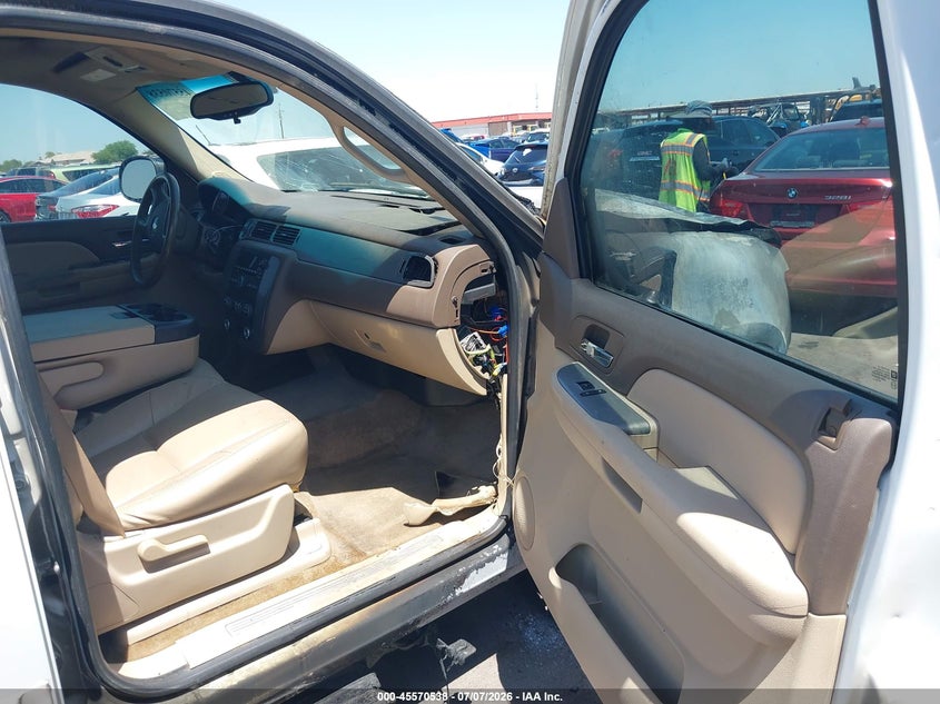 2009 CHEVROLET TAHOE auction photo 5