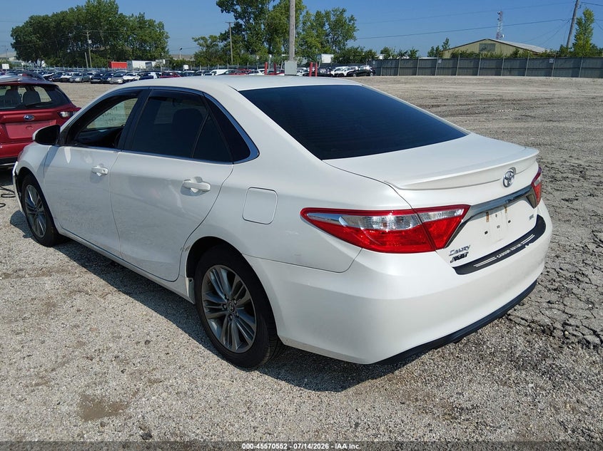 TOYOTA CAMRY - zdjęcie 3