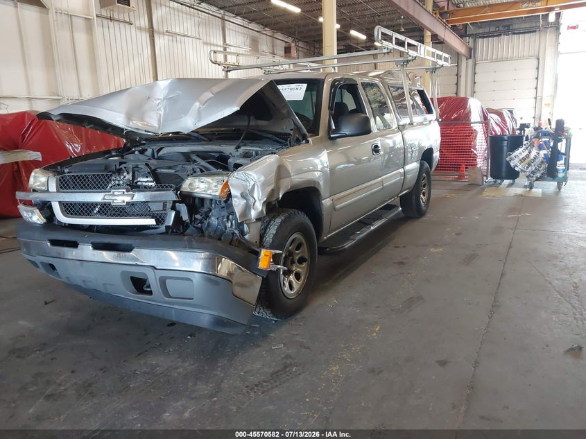 2005 CHEVROLET SILVERADO 1500 auction photo 2