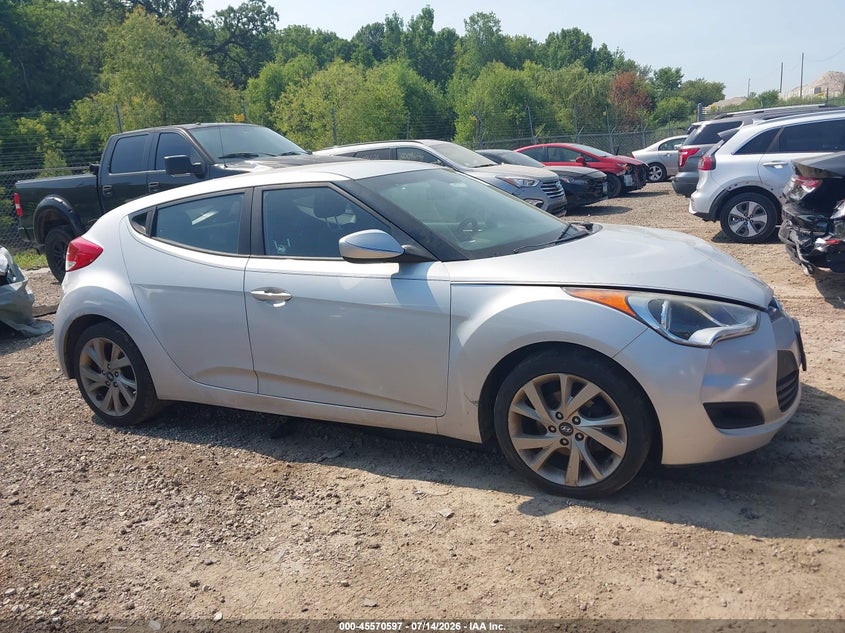 2016 Hyundai Veloster VIN: KMHTC6AD2GU274548 Lot: 45570597