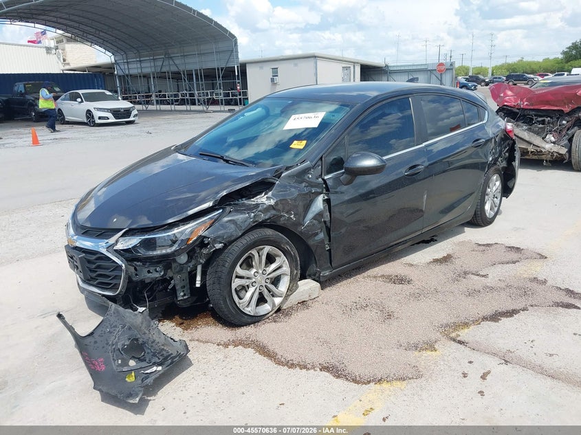 CHEVROLET CRUZE 2019 VIN 3G1BE6SM1KS538319