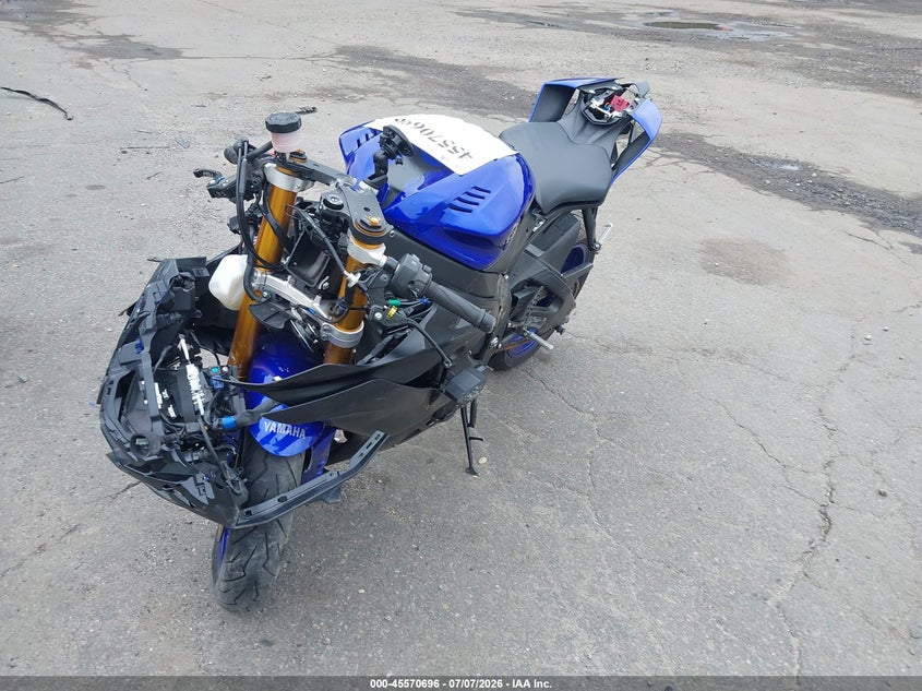 2019 YAMAHA YZFR6 auction photo 2