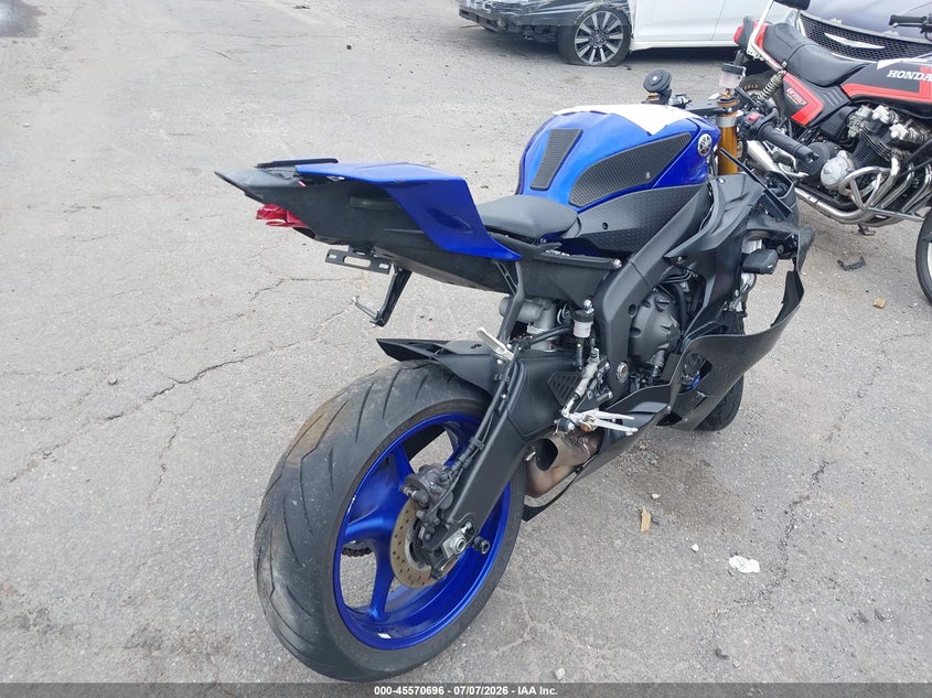2019 YAMAHA YZFR6 auction photo 4