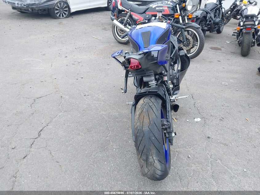 2019 YAMAHA YZFR6 auction photo 6