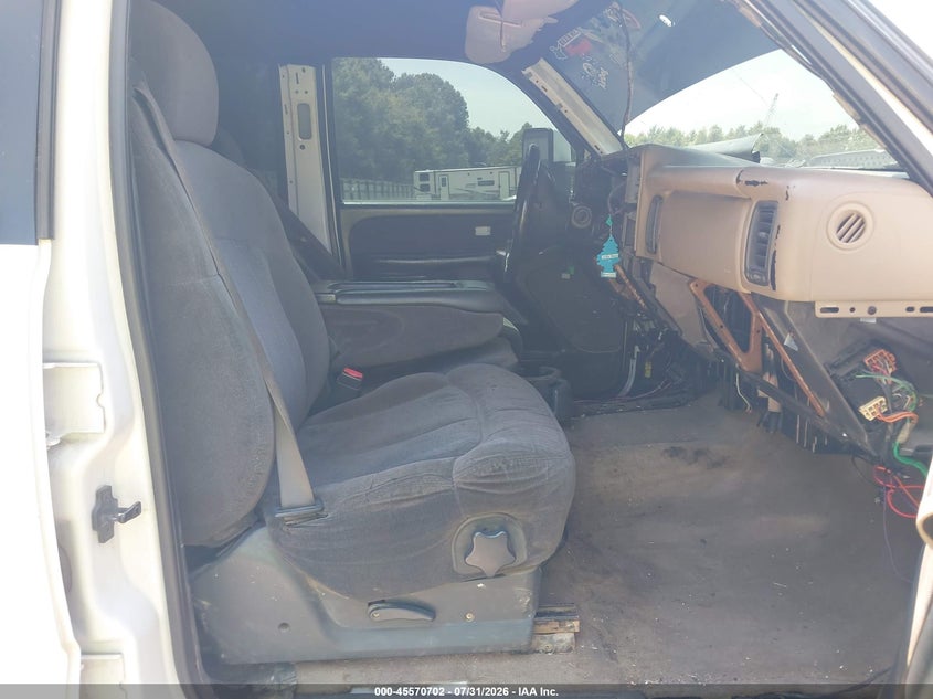2004 GMC SIERRA 2500HD auction photo 5