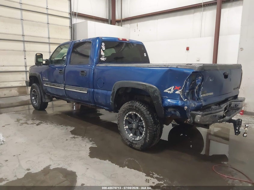 2004 CHEVROLET SILVERADO 2500HD auction photo 3