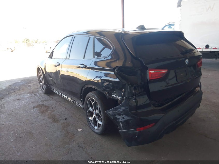 2016 BMW X1 auction photo 3