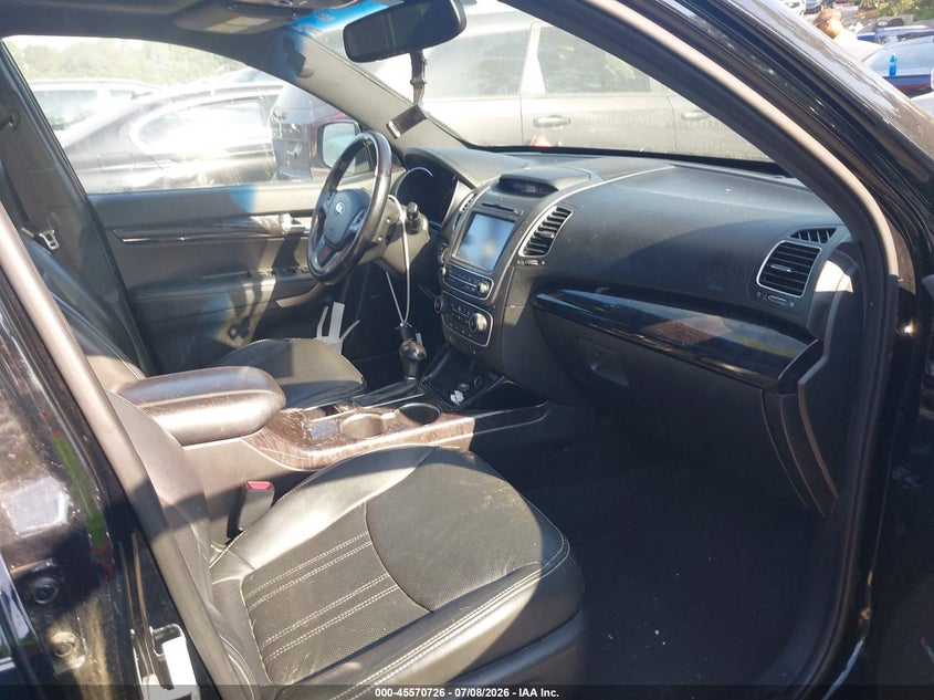 2014 KIA SORENTO auction photo 5