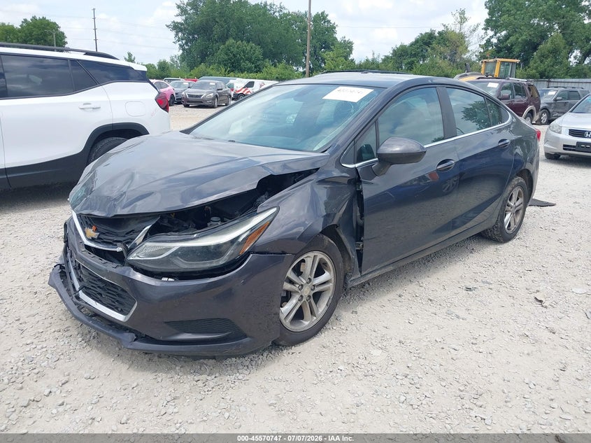 2017 CHEVROLET CRUZE auction photo 2