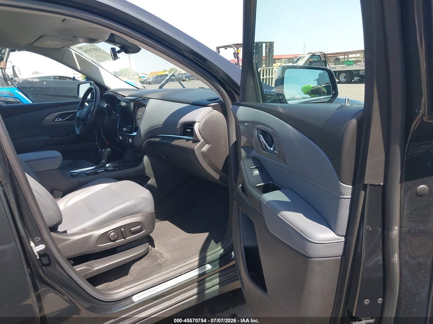 2020 CHEVROLET TRAVERSE auction photo 5