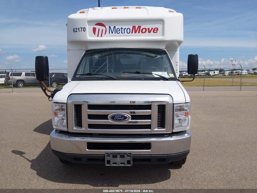 2018 Ford E-450 Cutaway VIN: 1FDFE4FS2JDC37283 Lot: 45570875