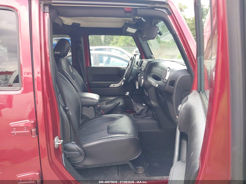 2013 JEEP WRANGLER UNLIMITED auction photo 5