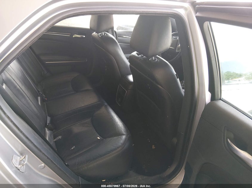 2011 CHRYSLER 300 auction photo 8