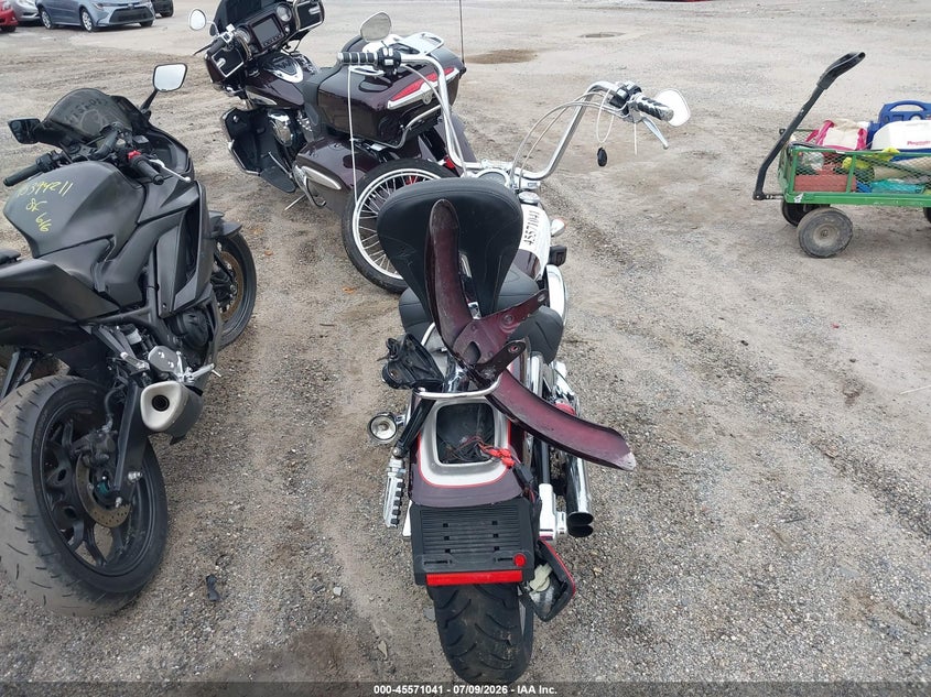 2007 HARLEY-DAVIDSON FXSTD auction photo 6
