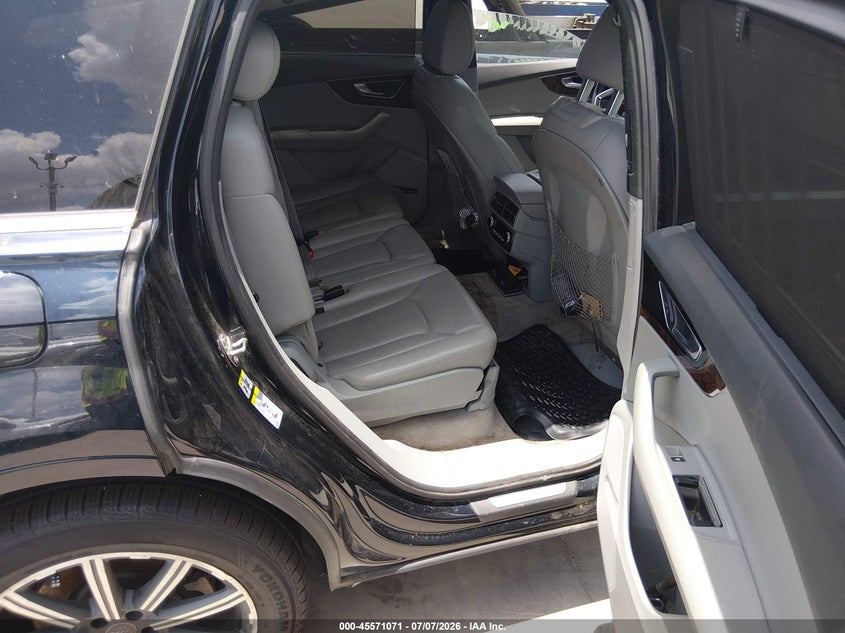 2017 Audi Q7 3.0T Premium VIN: WA1LAAF76HD017033 Lot: 45571071