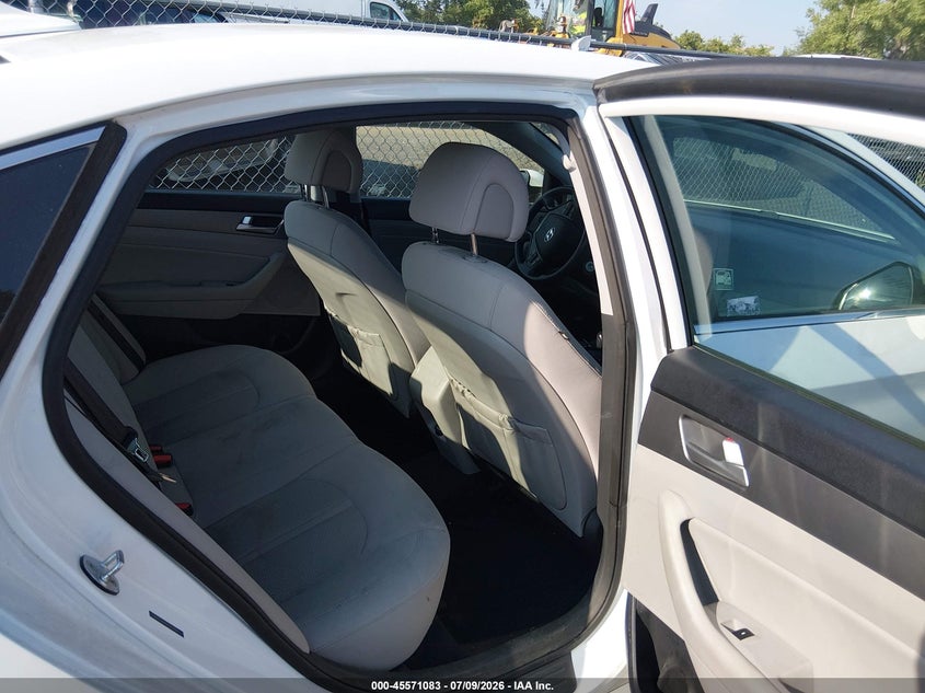 2015 HYUNDAI SONATA auction photo 8