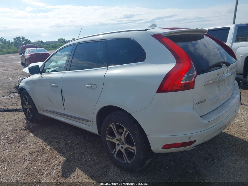 2015 VOLVO XC60 auction photo 3