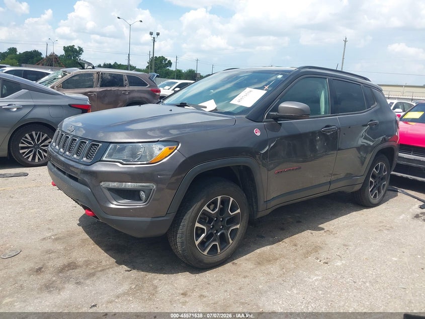 2021 Jeep Compass, Right Side, IAAI, VIN 3C4NJDDB3MT556494 — photo 2
