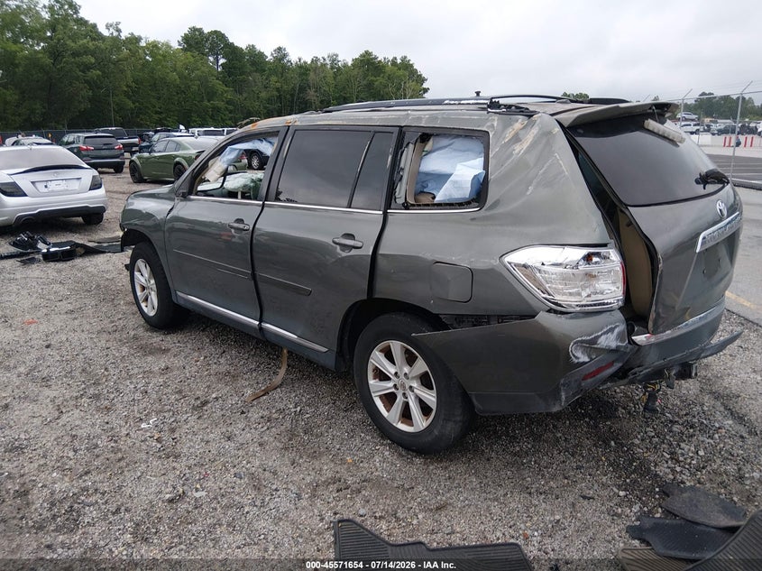 Vin: 5tdbk3ehxcs105942, lot: 46069984, toyota highlander se v6 20123