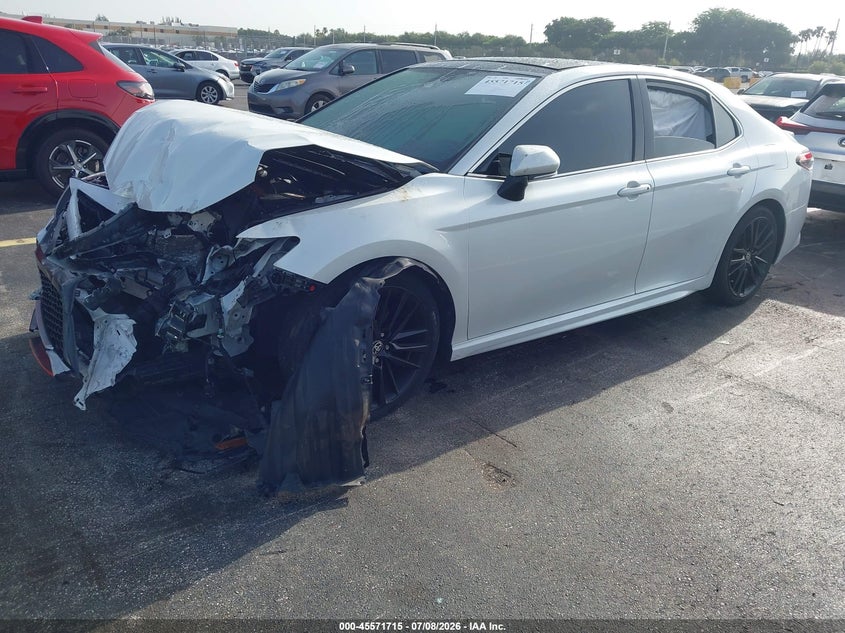 2021 TOYOTA CAMRY auction photo 2