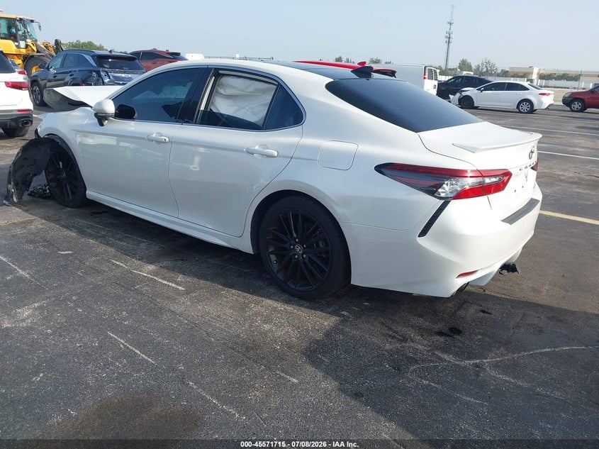 2021 TOYOTA CAMRY auction photo 3