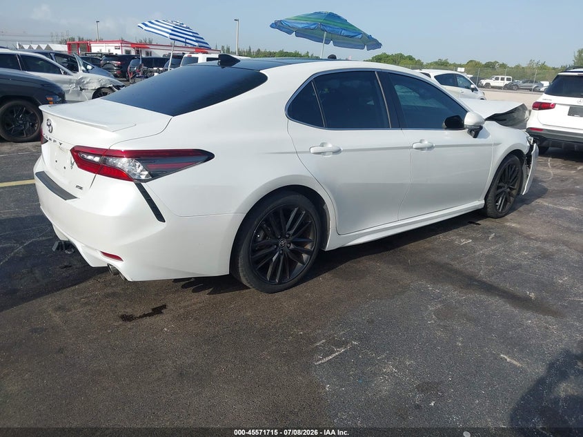 2021 TOYOTA CAMRY auction photo 4