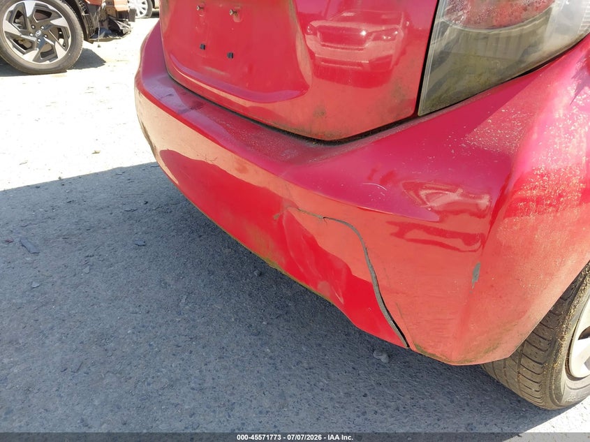 2012 TOYOTA PRIUS C auction photo 6