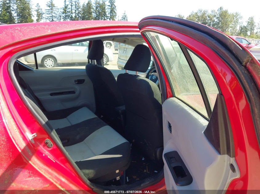 2012 TOYOTA PRIUS C auction photo 8