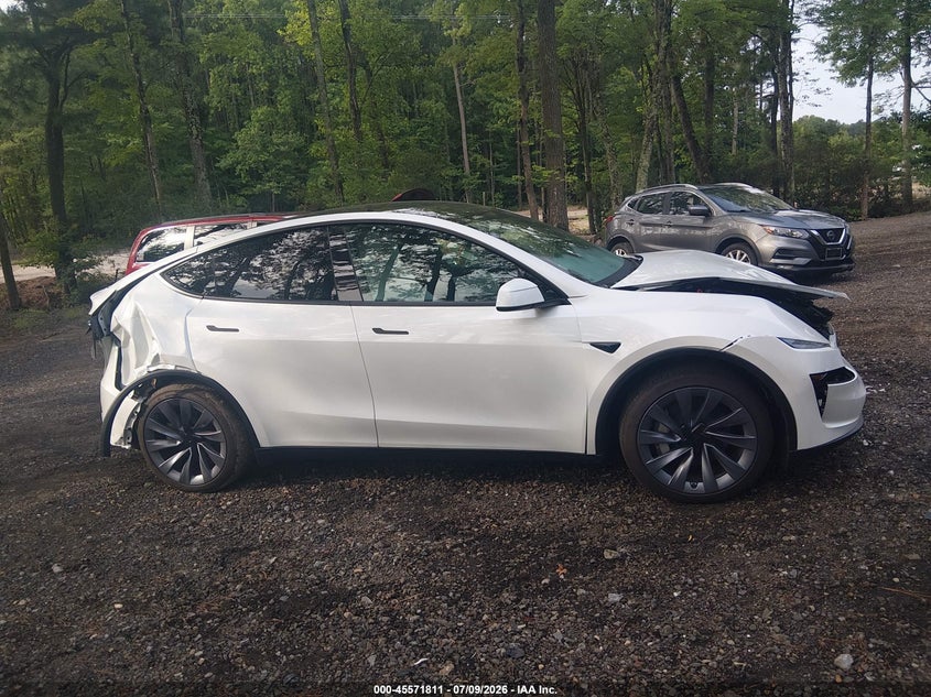 TESLA MODEL Y - zdjęcie 12