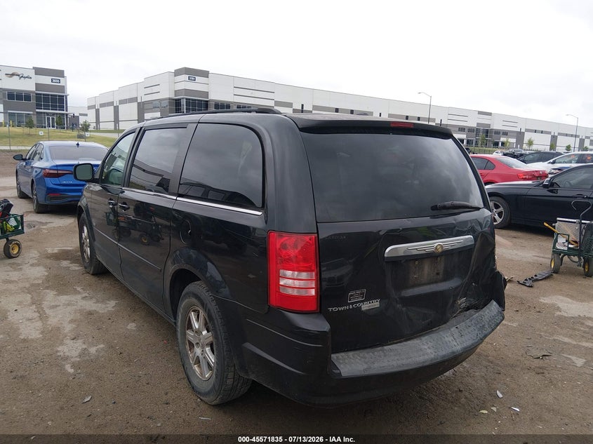 2008 CHRYSLER TOWN & COUNTRY auction photo 3