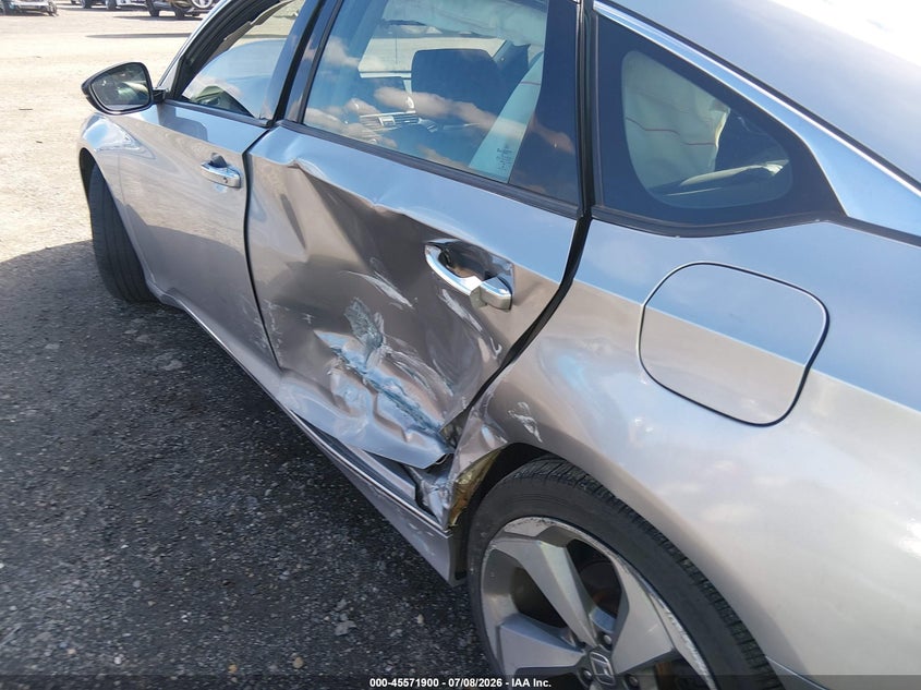 2019 HONDA ACCORD auction photo 6