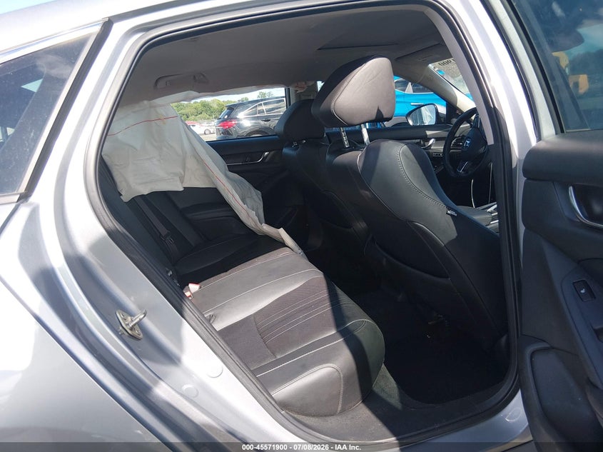 2019 HONDA ACCORD auction photo 8
