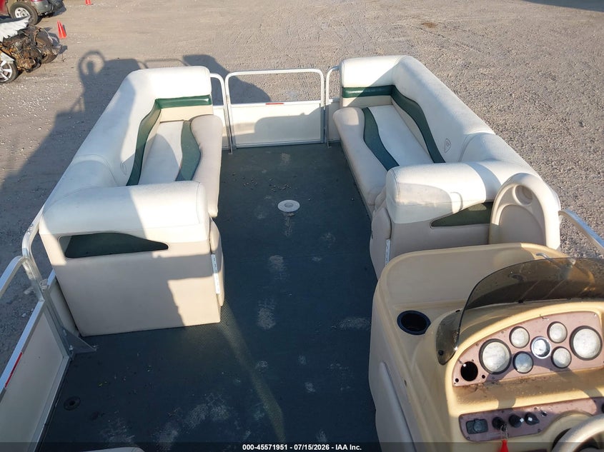 2000 FISHER PONTOON auction photo 8