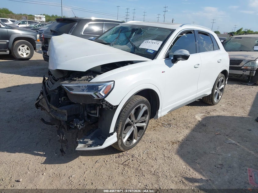 2020 AUDI Q3 — zdjęcie 2