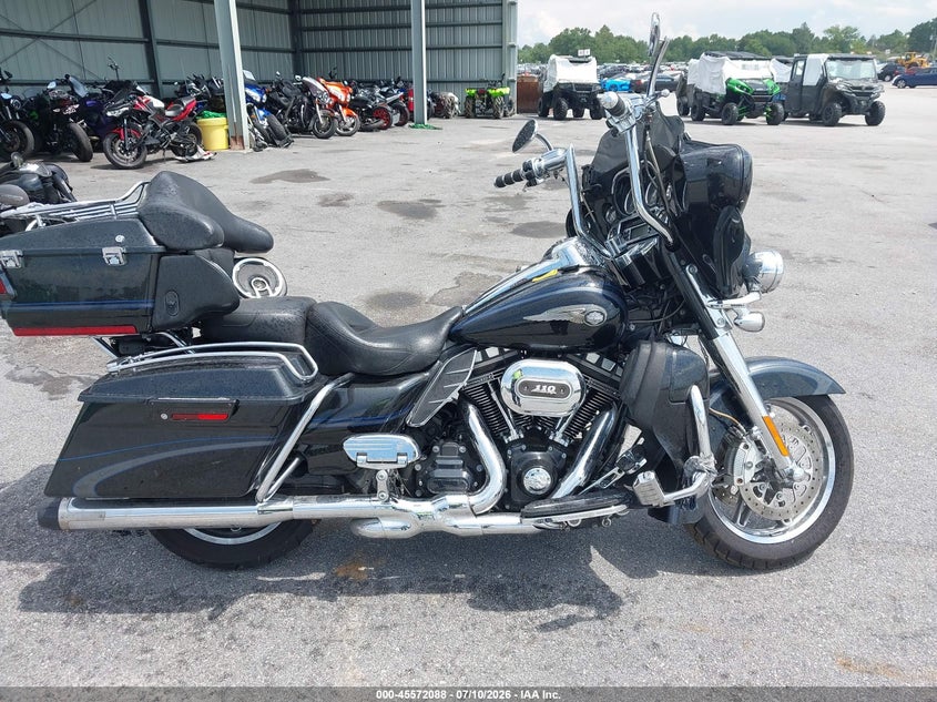 2013 Harley-Davidson Flhtcuse Cvo Ultra Elecglide/Anniv VIN: 1HD1PR829DB954183 Lot: 45572088