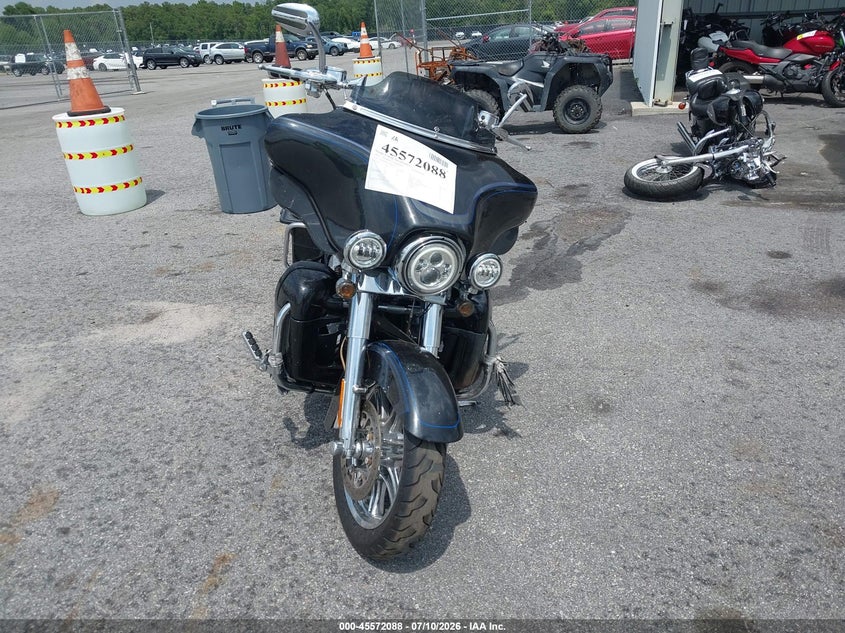 2013 Harley-Davidson Flhtcuse Cvo Ultra Elecglide/Anniv VIN: 1HD1PR829DB954183 Lot: 45572088