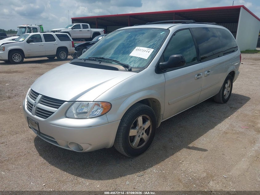 2005 DODGE CARAVAN auction photo 2