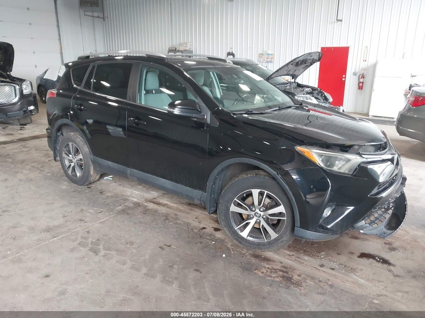 2017 TOYOTA RAV4 auction photo 1