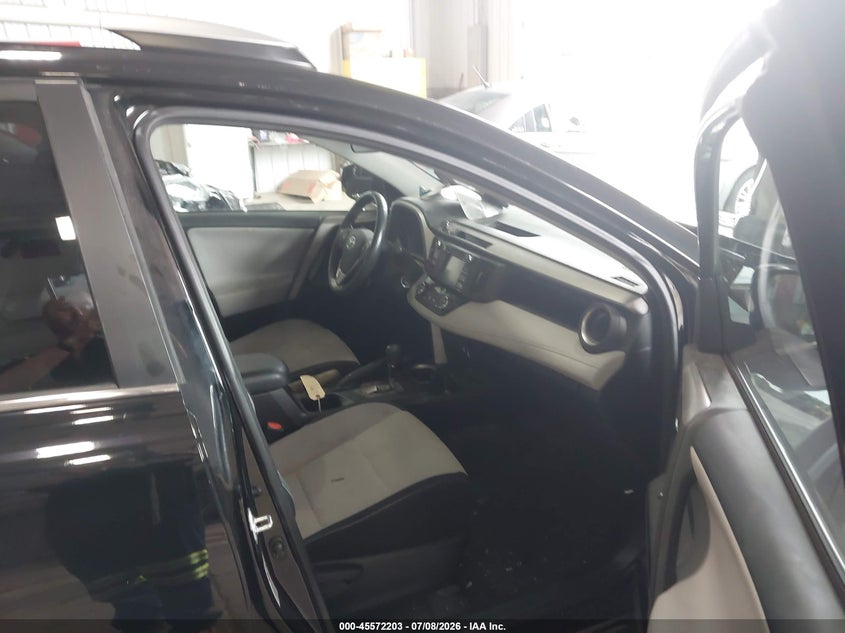 2017 TOYOTA RAV4 auction photo 5