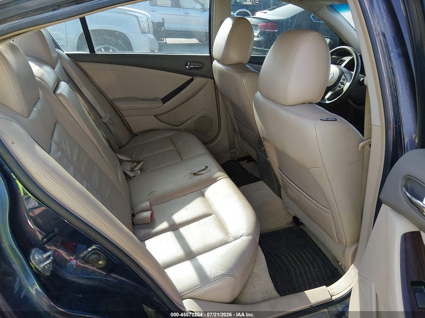 AtlanticExpress - Nissan Altima