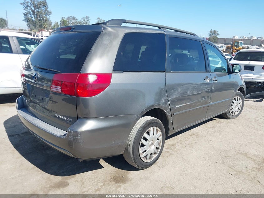 2005 TOYOTA SIENNA auction photo 4