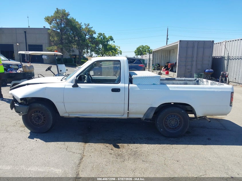1992 Toyota Pickup 1/2 Ton Short Wheelbase VIN: JT4RN81A7N0090432 Lot: 45572298