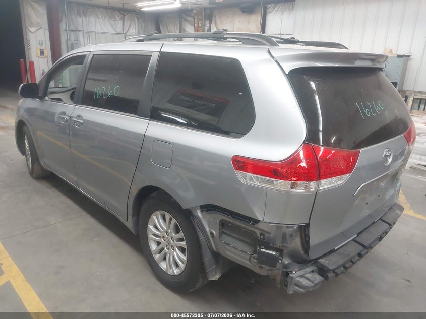 AtlanticExpress - Toyota Sienna