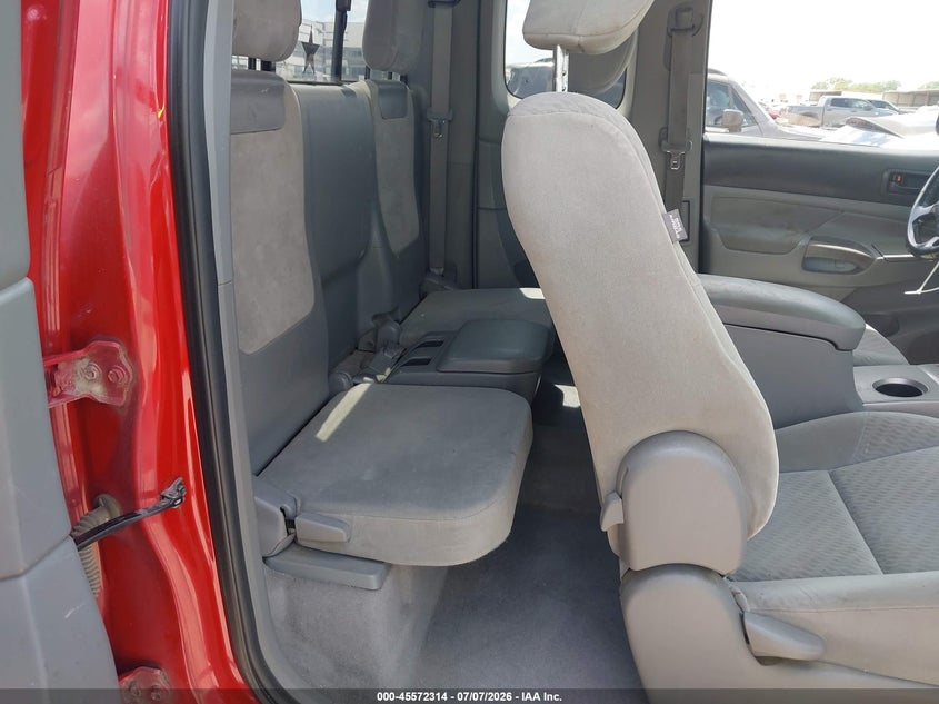 2010 TOYOTA TACOMA auction photo 8